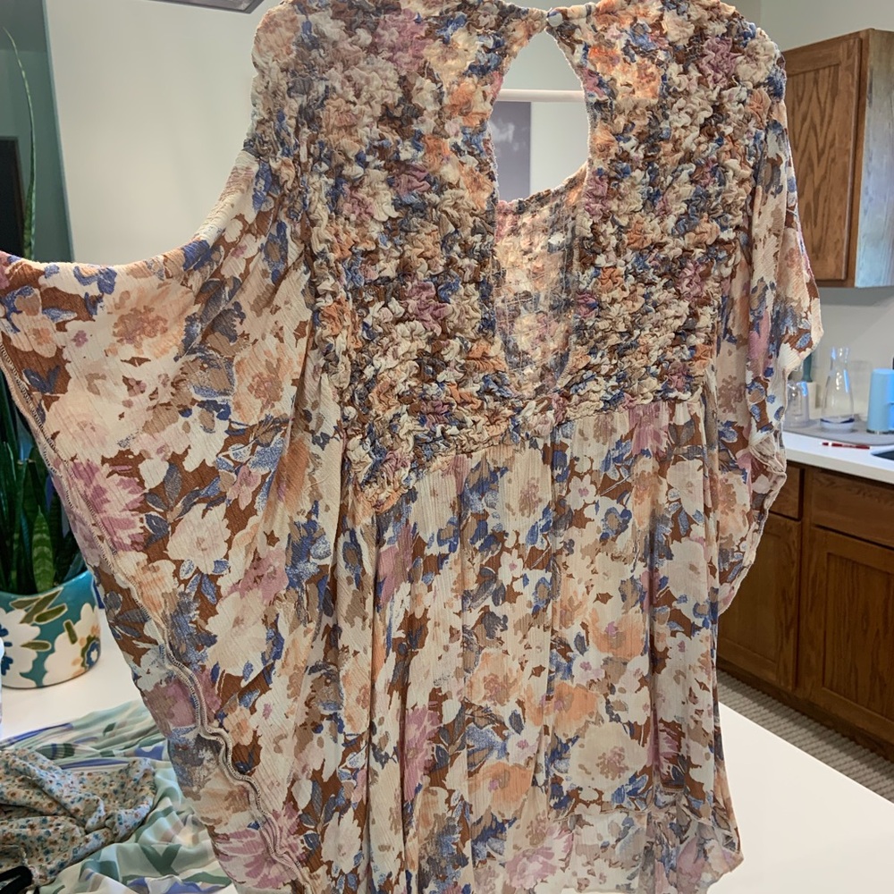 Buckle Black Floral Smocked Top